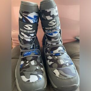 HOBIBEAR Boys Snow Boots Sz 6/38
